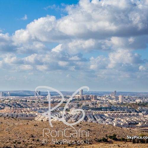 העיר מודיעין שמעל עמק אילון
